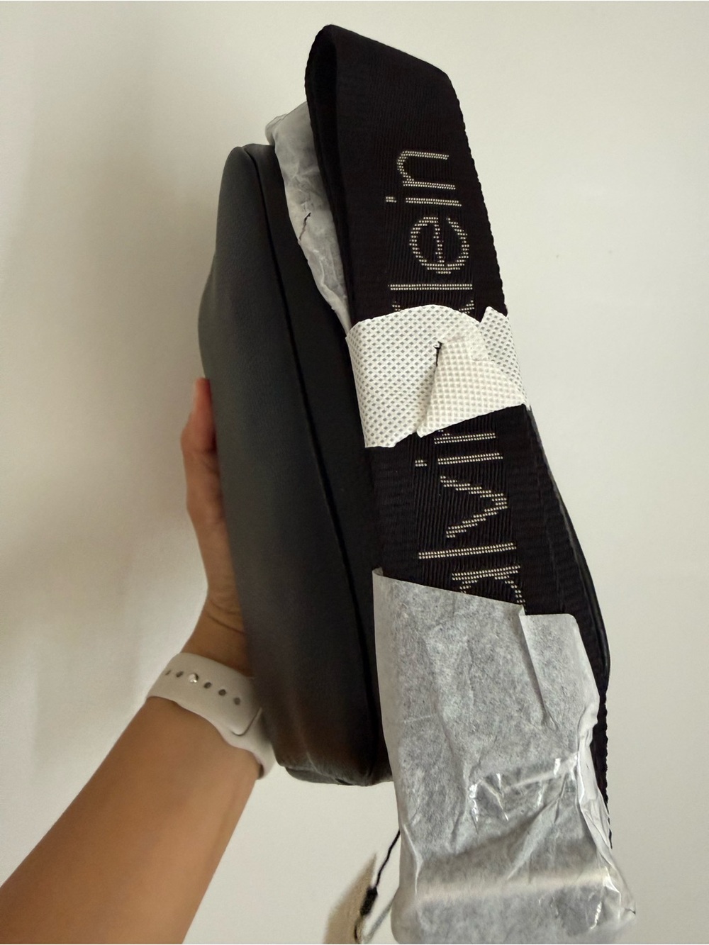 Calvin Klein Crossbody bag| Brand New - Picture 7 of 10